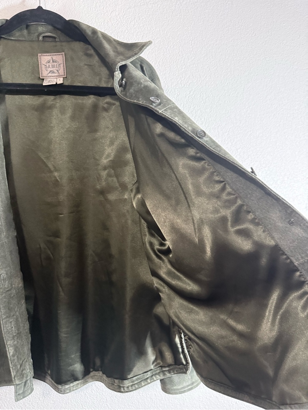 Vintage A.M.I. Olive Green Suede Leather Shirt Jacket – Retro 90s Women’s Large - Picture 5 of 6